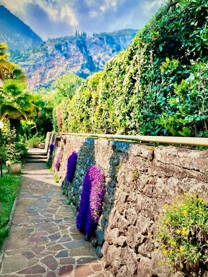 Appartamento Peppino Mit Seeblick Und Pool Riva del Garda Exterior photo